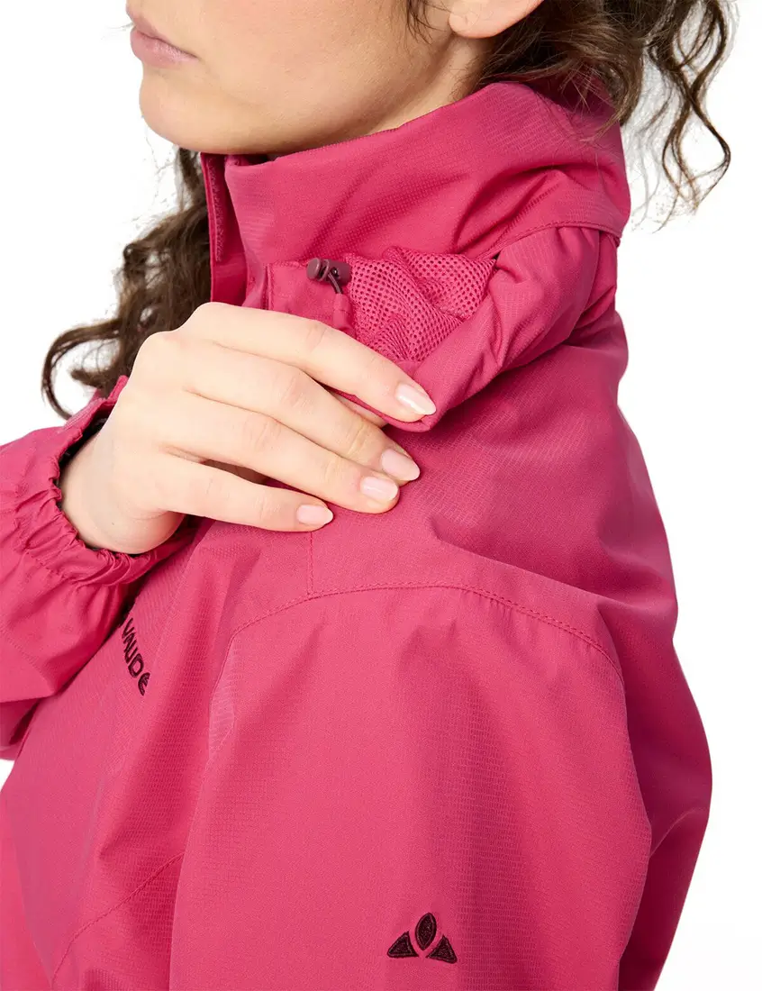 Detail VAUDE Escape Light Regenjacke Damen Detail  mit verstaubarer Kapuze