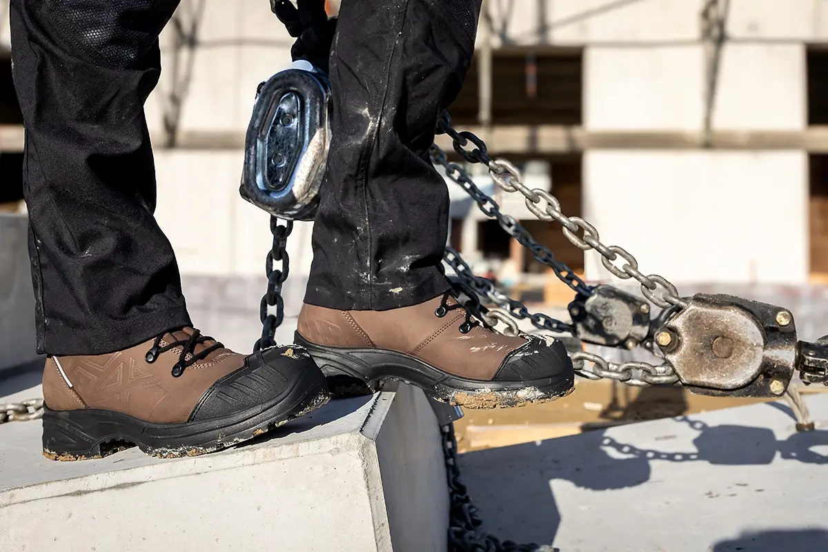 Sicherheitsschuhe S7, HAIX Airpower XR 820 Nubukleder, Gore-Tex braun, Robuset Baustellen Schuhe, Artikel 604114