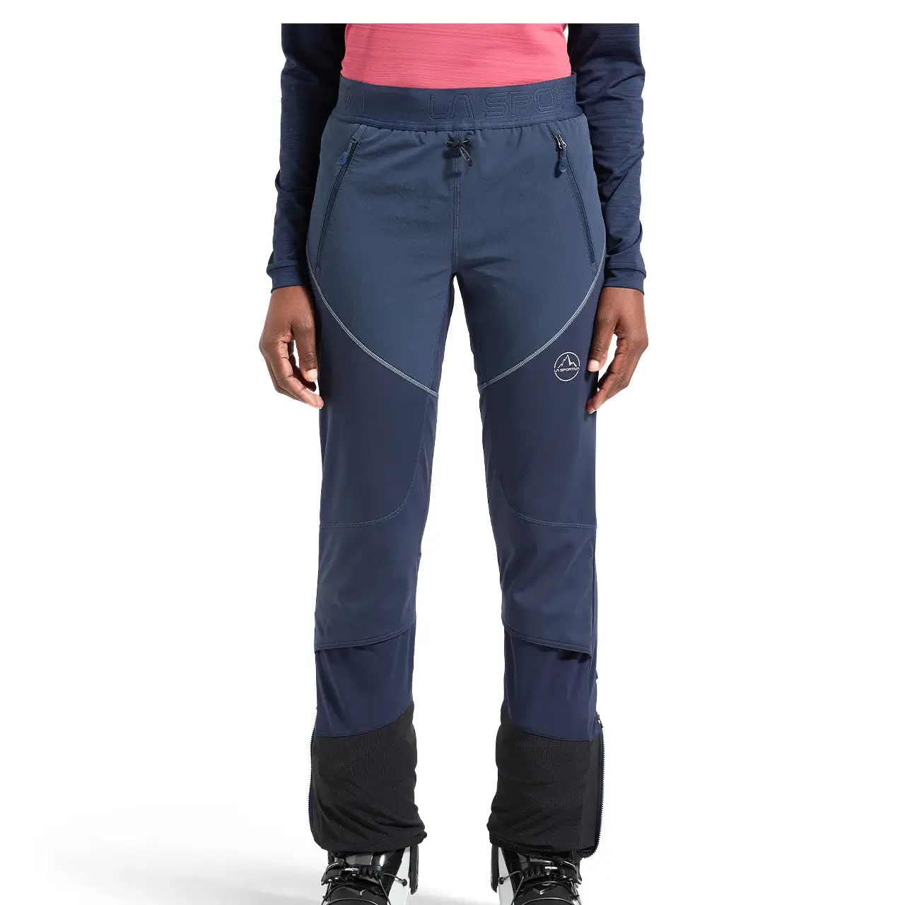 La Sportiva Kyril Damen Skitourenhose Night Sky Slim Fit Passform Vorderansicht getragen