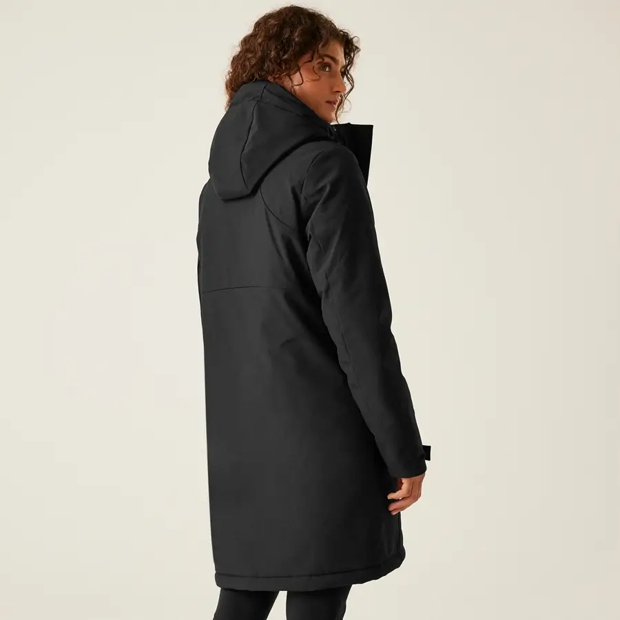 Frau mit Regatta Damen Parka Dallymoore schwarz
