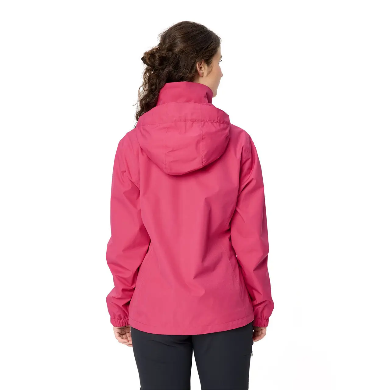 VAUDE Damen Escape Light Regenjacke hibiscus pink an Frau getragen Rückansicht