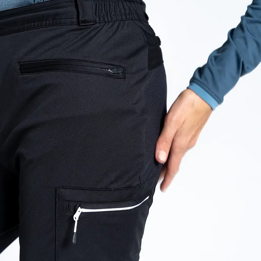 Damen Softshellhose schwarz detail reissverschluss