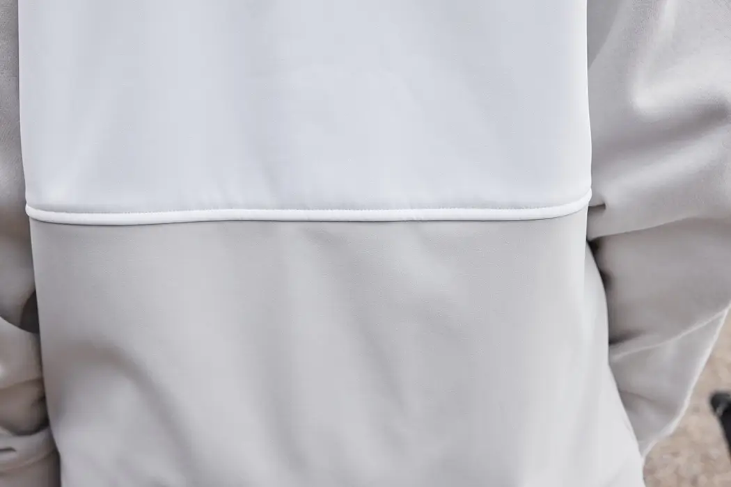 Detail der Rückseite der Daiber Workwear Softshellweste JN1888