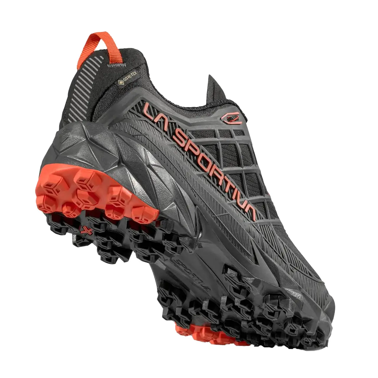 Grip-Profil der La Sportiva Akyra II GTX Wanderschuhsohle für sicheren Halt auf Trails